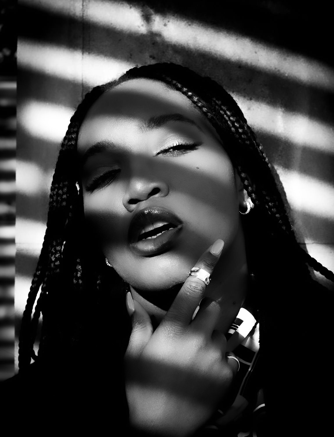 Beya Nini outdoor portrait